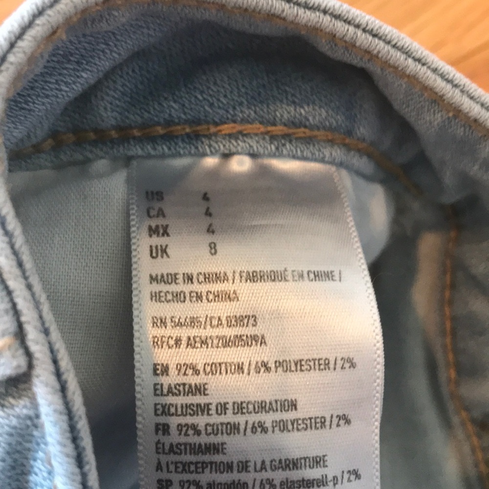 American Eagle distressed jean shorts - Picture 3 of 5